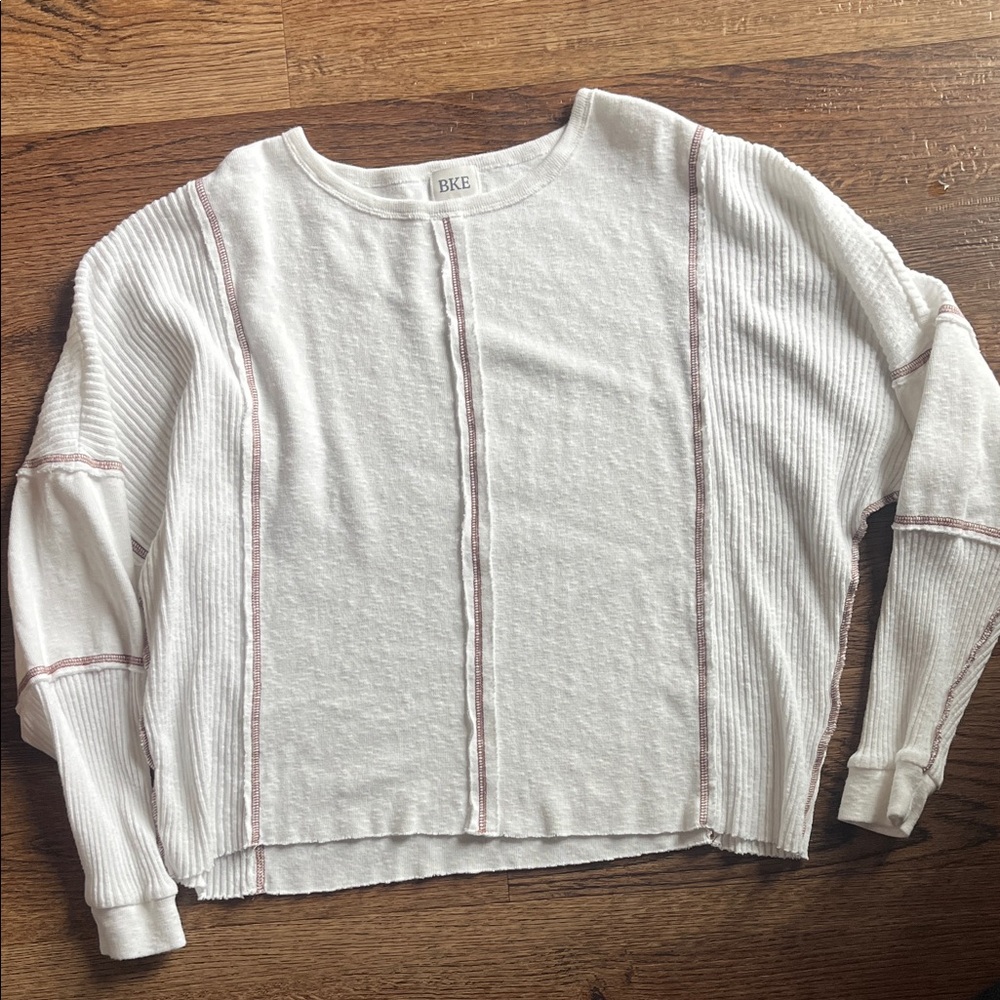 BKE Women's White and Pink Textured Sweatshirt